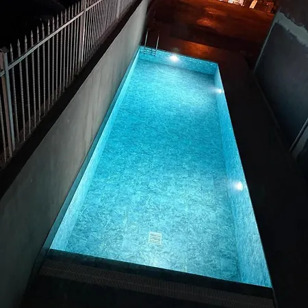 아파트 Azra Luxury With Pool For 2 People